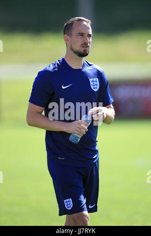 Gestionnaire de l'Angleterre Mark Sampson durant une session de formation au Centre sportif Sports 70, Utrecht. Banque D'Images