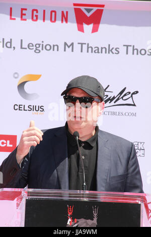 Los Angeles, USA. 18 juillet, 2017. 07/18/2017 Kevin Feige Stan Lee, de part et d'empreinte écologique cérémonie tenue à la TCL Chinese Theatre de Los Angeles, CA Photo : Cronos/Hollywood News/Alamy Live News Banque D'Images