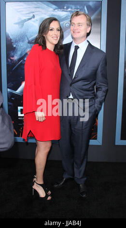 New York, USA. Juil 18, 2017. Christopher Nolan, Emma Thomas assister à Warner Bros.Pictures présente une première mondiale de Dunkerque dans l'AMC Loews Lincoln Square 13 à New York le 18 juillet 2017. Credit : MediaPunch Inc/Alamy Live News Banque D'Images