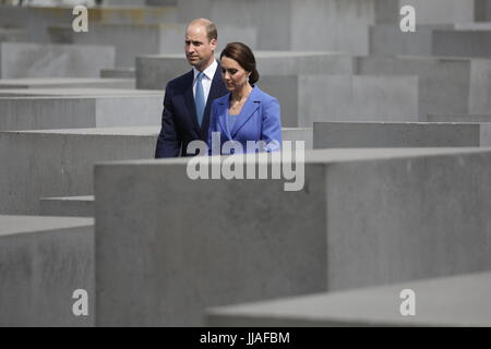 Berlin, Deutschland. 19 juillet, 2017. Der britische Prinz William und seine Frau, Herzogin Kate, besuchen am 19.07.2017 das Holocaust Mahnmal à Berlin. Foto : Kay Nietfeld/dpa/Alamy Live News Banque D'Images