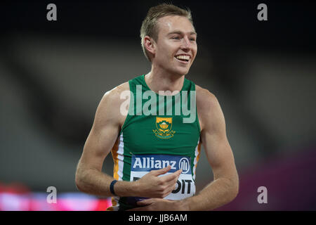 L'Afrique du Sud Charl Du Toit gagne le 200m masculin finale T37 au cours de la cinquième journée de l'athlétisme mondial 2017 Para au London Stadium. Banque D'Images