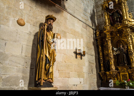 Intérieur de l'église Parroquia de Santiago et San Pedro à Puente la Reina, Navarre, Espagne. Banque D'Images