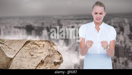 Digital composite de l'image numérique de angry young par contre rock city Banque D'Images