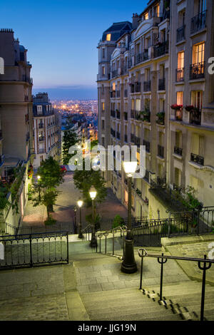 Escalier menant à la Rue du Mont Cenis, Montmartre, Paris, France Banque D'Images