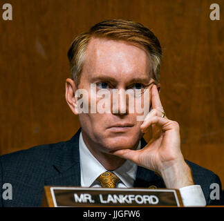 Le sénateur James Lankford républicain de l'Oklahoma à l'écoute de témoin au cours d'une audience du sous-comité du Sénat sur les crédits de Washington DC. 13 juin, 2017. Banque D'Images