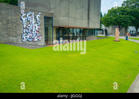 Hakone, Japon - 23 octobre 2016 : Le musée en plein air d'Hakone Hakone ou Chokoku no Mori Burollet musée populaire est doté d'une sculpture par Banque D'Images