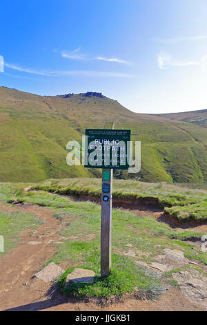 Sentier Public signe sur l'échelle de Jacob Pennine Way sur chemin de Kinder Scout, Derbyshire Peak District National Park, Angleterre, RU Banque D'Images