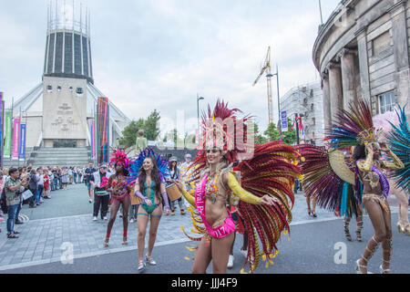 Brazilica, le seul Festival brésilien et Samba Carnival a eu lieu à Liverpool le Samedi, Juillet 15, 2017. Les bandes et les danseurs de samba Banque D'Images
