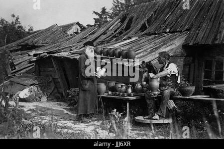Potter juif en russe / Polonais shtetl ou village juif . 1916-1917. Banque D'Images