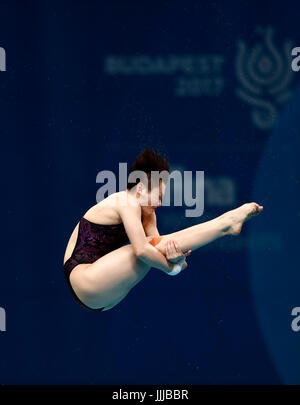 Budapest, Hongrie. 19 juillet, 2017. Si Yajie rivalise de la Chine au cours de la plate-forme de 10m de femmes de plongée finale à la 17e Championnats du Monde FINA à arène Duna à Budapest, Hongrie, le 19 juillet 2017. Si Yajie a remporté une médaille d'argent avec 396,00 points. Credit : Ding Xu/Xinhua/Alamy Live News Banque D'Images