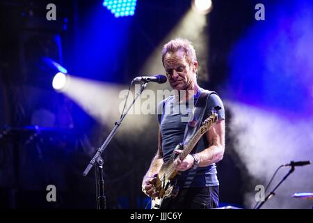 Locarno, Suisse 19 juillet Sting exécute live au Moon&Stars Festival 2017 Credit : Roberto Finizio/Alamy Live News Banque D'Images