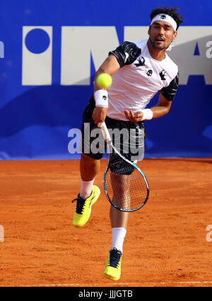 Umag, Croatie. Jul 20, 2017. Fabio Fognini d'Italie sert à Nicolas Kicker de l'Argentine au cours du match Fognini v l'éjecteur à la 28e ATP Umag Croatie Plava laguna au tournoi à la Goran Ivanisevic, stade ATP le 20 juillet 2017 à Umag. Credit : Andrea Spinelli/Alamy Live News Banque D'Images