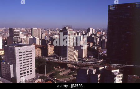 Vallée de l'Anhangabaú ; Santa ifigênia viaduc ; Boston ; Banque ; São Paulo Brésil Banque D'Images