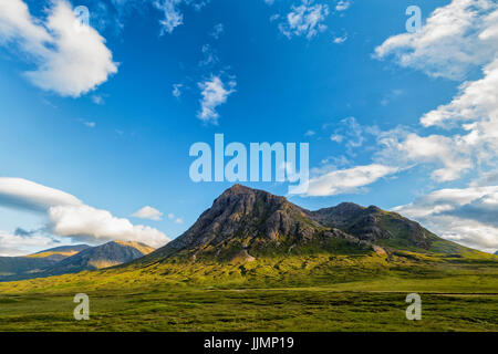 Glencoe célèbre dans les montagnes de l'Ecosse en été. Banque D'Images