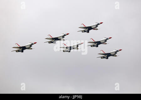 Les Thunderbirds de l'USAF Aerobatic Team, air tattoo 2017 Banque D'Images