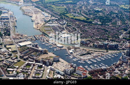 Ipswich Waterfront et Marina, Ipswich, Suffolk, Angleterre de l'Est, Royaume-Uni montrant la rivière Orwell Banque D'Images