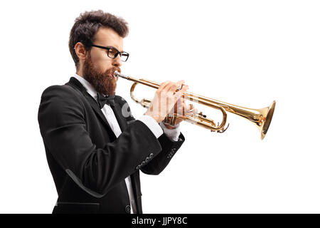 Musicien jouant de la trompette isolé sur fond blanc Banque D'Images