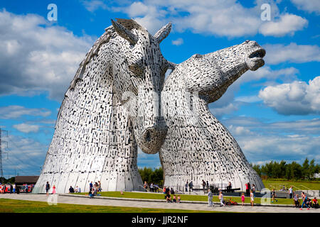 Les Kelpies sculptures à Helix Park, Falkirk, Ecosse, Royaume-Uni. Banque D'Images