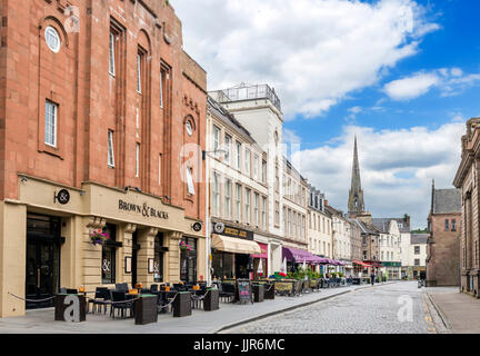 Bars et restaurants sur St John's dans le centre-ville, Perth, Ecosse, Royaume-Uni Banque D'Images