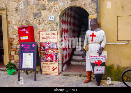 Musée sur l'histoire des Templiers à la Forteresse de Monteriggioni, Toscane, Italie Banque D'Images