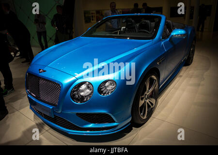 Francfort, Allemagne - Sep 16, 2015 : Bentley Continental GT Speed voiture décapotable au salon de l'automobile IAA de Francfort. Banque D'Images