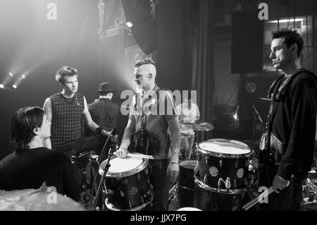 Adam alt,bobby alt,adrian young aucun doute byron mcmackin (r) pennywise guitar center drum-off Henry fonda theatre los angeles, ca. Banque D'Images