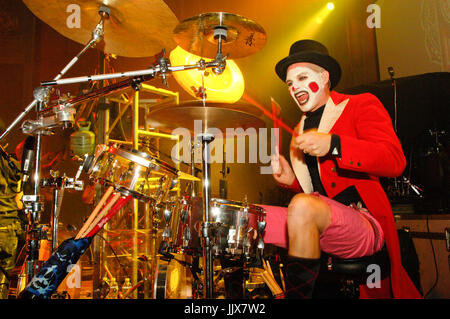 Adrian young aucun doute guitar center drum-off Henry fonda theatre los angeles, ca. Banque D'Images