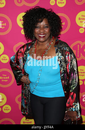 Santa Monica, Ca. 20 juillet, 2017. Loretta Devine, à la Soirée d'ouverture de 'né pour ce' à sur les grandes étapes de la Californie le 20 juillet 2017. Credit : Fs/media/Alamy Punch Live News Banque D'Images