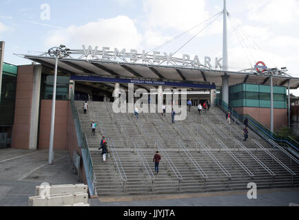 Wembley Park,UK,21 Juillet 2017,ciel bleu plus de la station Wembley Park à Londres©Keith Larby/Alamy Live News Banque D'Images