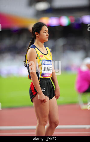 Londres, Royaume-Uni. 20 juillet, 2017. Jiang Fenfen (CHN) en attendant de prendre ses marques dans la Women's 400m T37 au final le monde Para athlétisme championnats dans le stade de Londres, Queen Elizabeth Olympic Park. Jiang est arrivé troisième et le bronze dans la course avec un temps de 1min 4,35s. Crédit : Michael Preston/Alamy Live News Banque D'Images