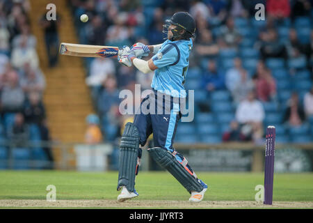 David Wiley frappe la balle pour six au cours de la Natwest T20 jeu entre le Yorkshire County Cricket Club v Warwickshire County Cricket Club le vendredi 21 juillet 2017. Photo par Mark P Doherty. Banque D'Images