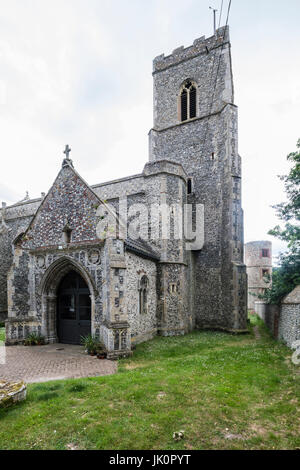 St Johns Church in Stiffkey, Norfolk. Associés à la révérend Harold Francis Davidson qui avait une histoire haute en couleur et est enterré dans le parc Banque D'Images