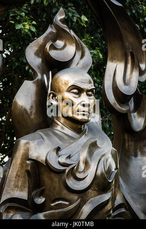 Tourné en noir et blanc d'une statue construite comme un monument à le bonze bouddhiste Thich Quang Duc qui se sont auto immolés pour protester contre la persécution des bouddhistes aux mains Banque D'Images