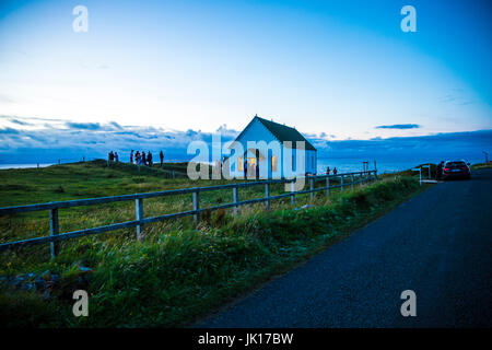 Pop Up mariage sur un site magnifique, la façon sauvage de l'Atlantique, Mullaghmore Head, Comté de Sligo, Irlande Banque D'Images