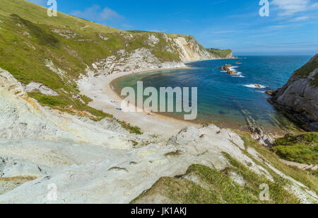 Avis de 'l'homme de guerre" plage adjacente à Durdle Door dans West Dorset Lulworth Banque D'Images