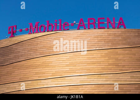 Las Vegas - Circa Juillet 2017 : La T-Mobile Arena situé sur le Strip. T-Mobile Arena sera l'accueil de la NHL's Golden Knights III Banque D'Images
