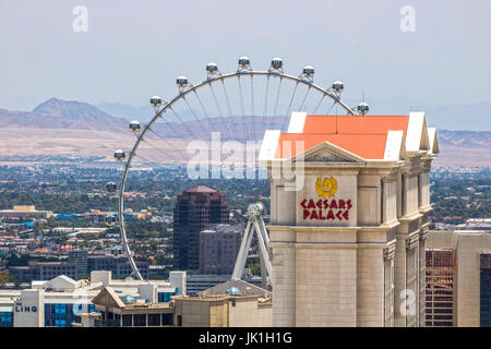 Las Vegas - Circa Juillet 2017 : Caesars Entertainment Corporation propriétés - Caesars Palace, l'Linq et le High Roller. CZR est propriétaire de plus de 50 casinos et Banque D'Images