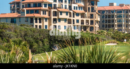 Matin golf sur l'océan à Amelia Island Plantation dans le nord-est de la Floride, USA. Banque D'Images