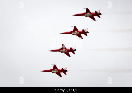 L'équipe de démonstration de la Patrouille Suisse de la Swiss Air Force l'affichage à l'International Air Tattoo de Fairford 2017 Banque D'Images