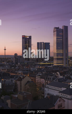 Allemagne, Hessen, Frankfurt am Main, du quartier financier, crépuscule, Banque D'Images