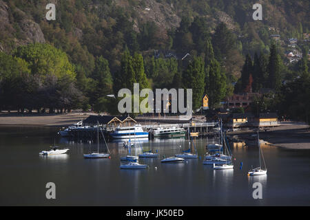 Argentine, province de Neuquen, Lake District, San Martin de los Andes, lac/marina sur le lac Lacar, matin Banque D'Images