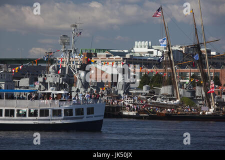 États-unis, Massachusetts, Boston, Boston Sail, Festival des grands voiliers Tall Ships à Charlestown Navy Yard Banque D'Images