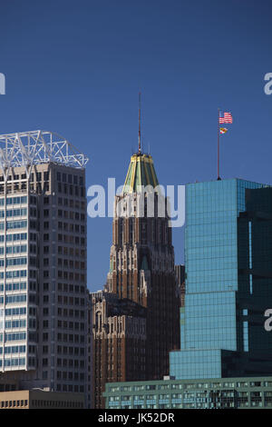 USA, Maryland, Baltimore, Inner Harbor, Harbourfront bâtiments, L À R, 10 rue Lumière, William Donald Schaefer Tower, 100 East Pratt Street Banque D'Images