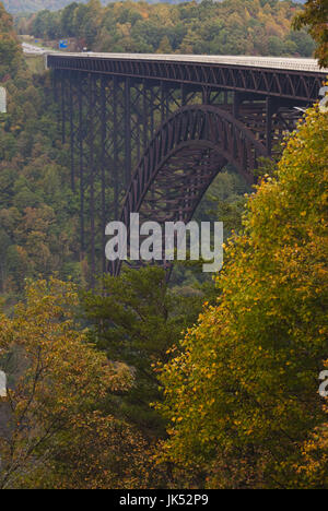 USA, West Virginia, Fayetteville, New River Gorge River National, New River Gorge Bridge, hauteur- 876 pieds Banque D'Images