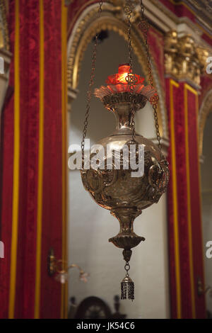 Malte, La Valette, Floriana, église saint Publius, bougie votive Banque D'Images