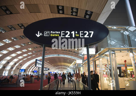 France, Paris, Charles de Gaulle, zone de départ de l'international, Terminal 2E, (NR) Banque D'Images