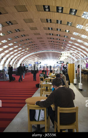 France, Paris, Charles de Gaulle, zone de départ de l'international, Terminal 2E, (NR) Banque D'Images