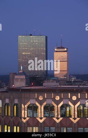 États-unis, Massachusetts, Boston, Back Bay, John Hancock et prudentielles de bâtiments 75 State Street, high angle view, Dawn Banque D'Images