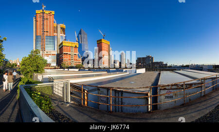 Le Hudson Yards chantier (2017) vue depuis la ligne haute. Midtown, Manhattan, New York City Banque D'Images