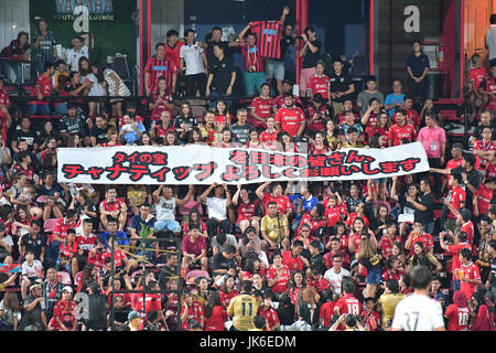 Nontaburi, Thaïlande. 22 juillet, 2017. Invitation 2017 Football International de Bangkok entre SCG Muangthong United et Consadole Sapporo au SCG Stadium le 22 juillet 2017 en Thaïlande, Nontaburi. Credit : Chatchai Somwat/Alamy Live News Banque D'Images